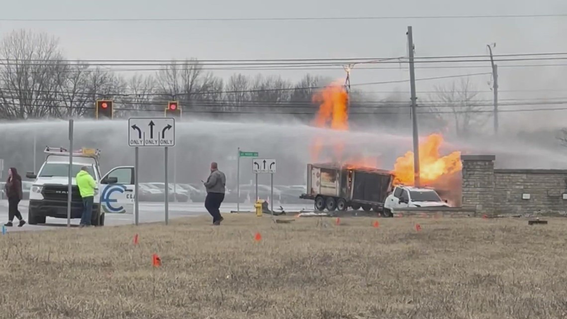 Truck carrying hydrogen fuel explodes after Delaware County crash - Vimarsana News