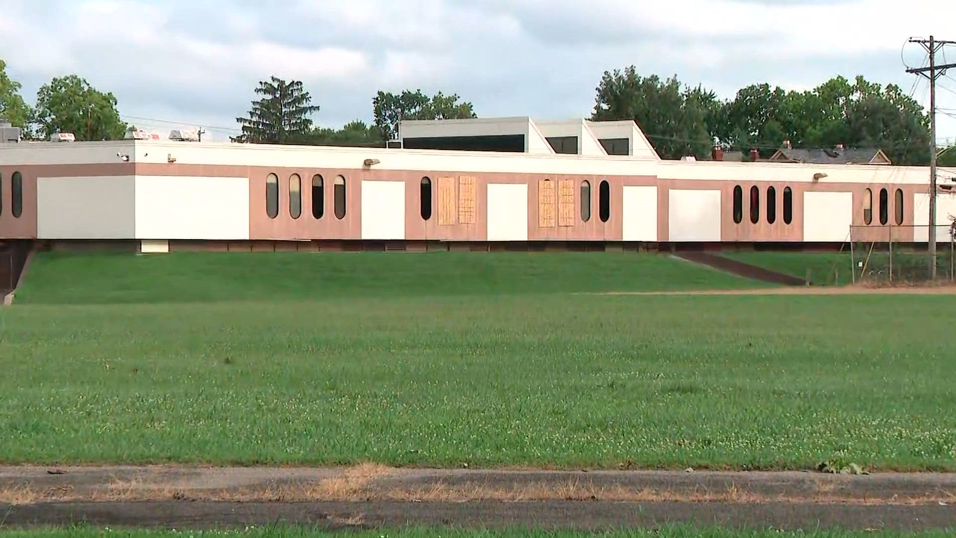 Columbus City Schools proceed with Aug. 20 start despite storm damage; superintendent says district 'on track' after power restored to all but one school