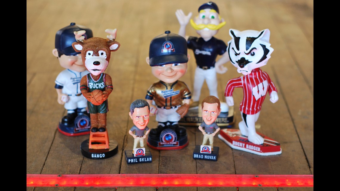 Milwaukee museum features thousands of bobbleheads