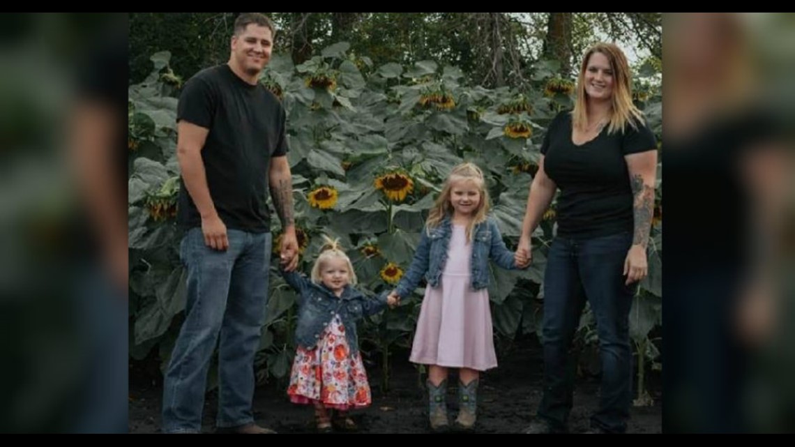 Family of 4 from North Dakota dies in Thanksgiving day crash in Montana(02)