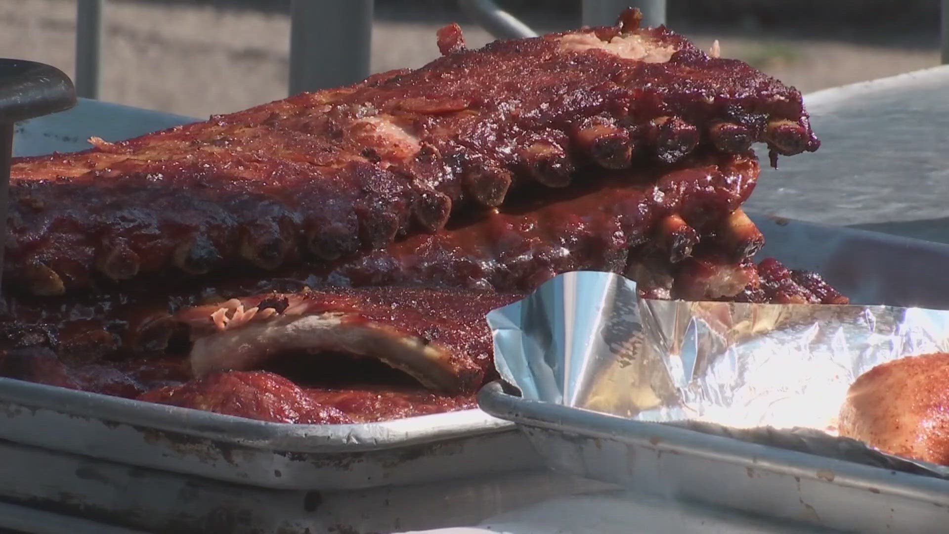 Hundreds attend 2nd day of Jazz & Rib Fest in Columbus