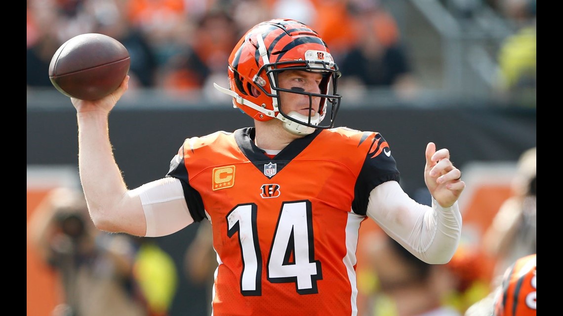 Bengals score 27 straight points for 27-17 win over Dolphins