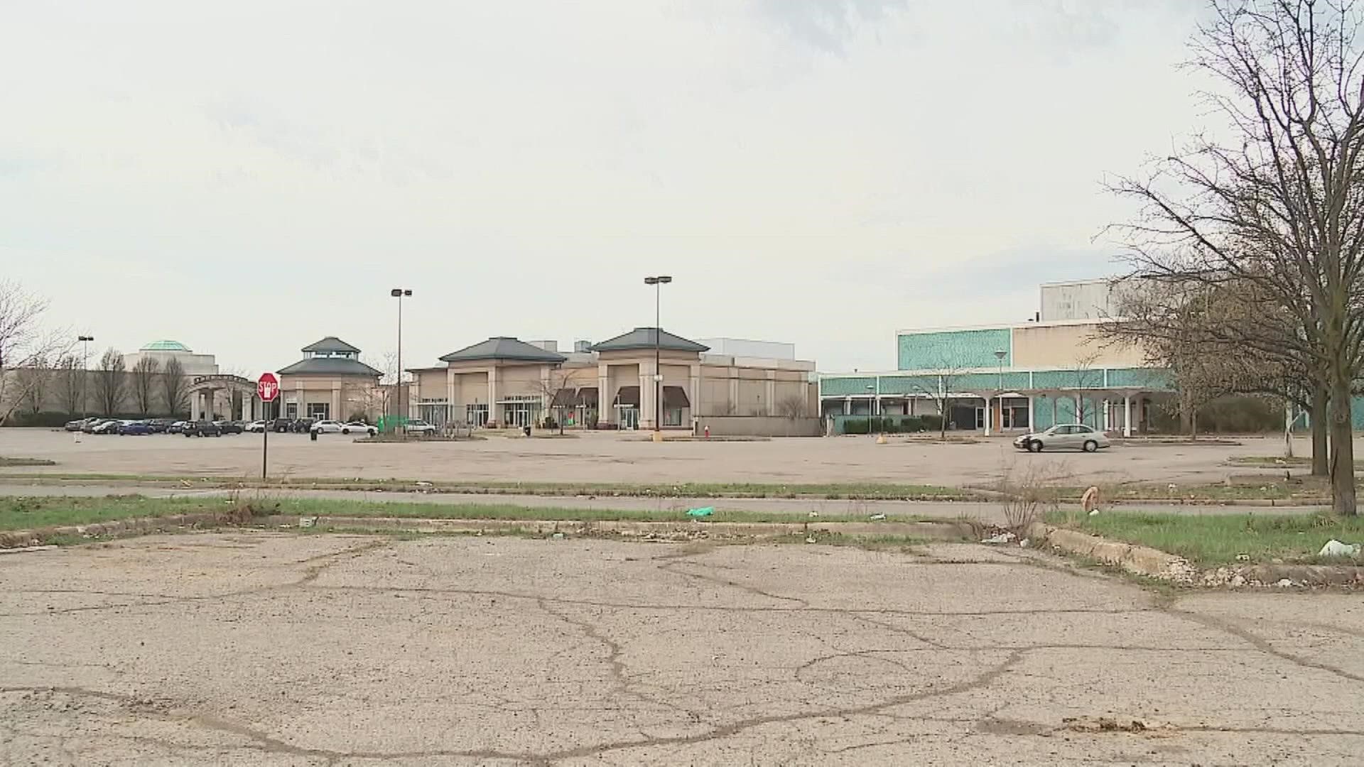 The shopping mall on Hamilton Road was home to more than 50 retailers and businesses that are now packing up their inventory in boxes.