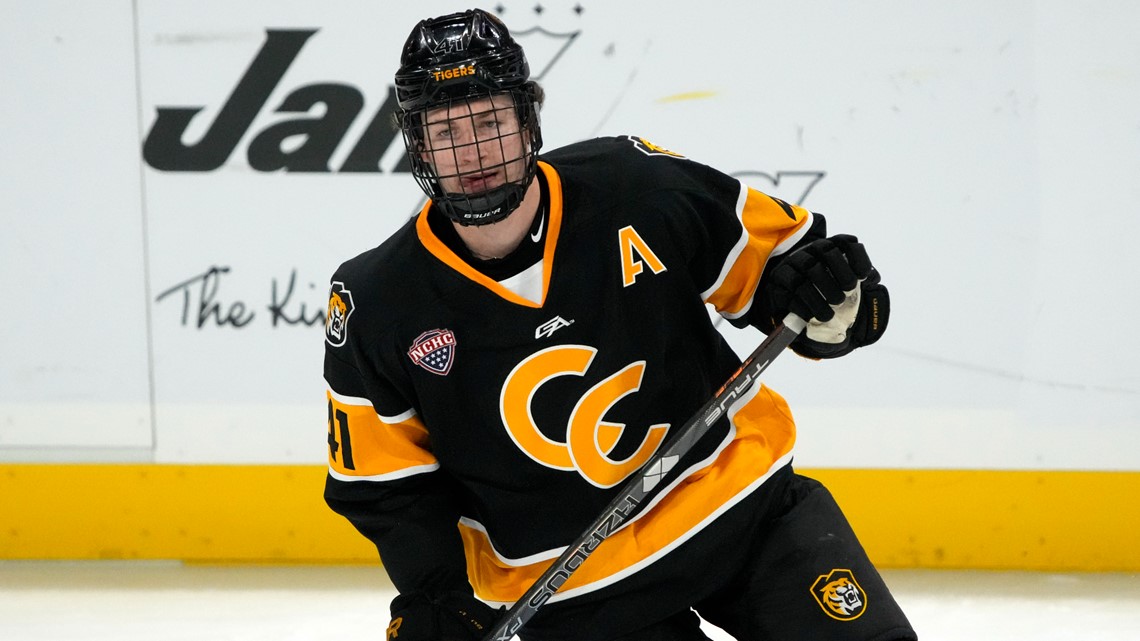 Hockey program gallery for the Pittsburgh Yellow Jackets at