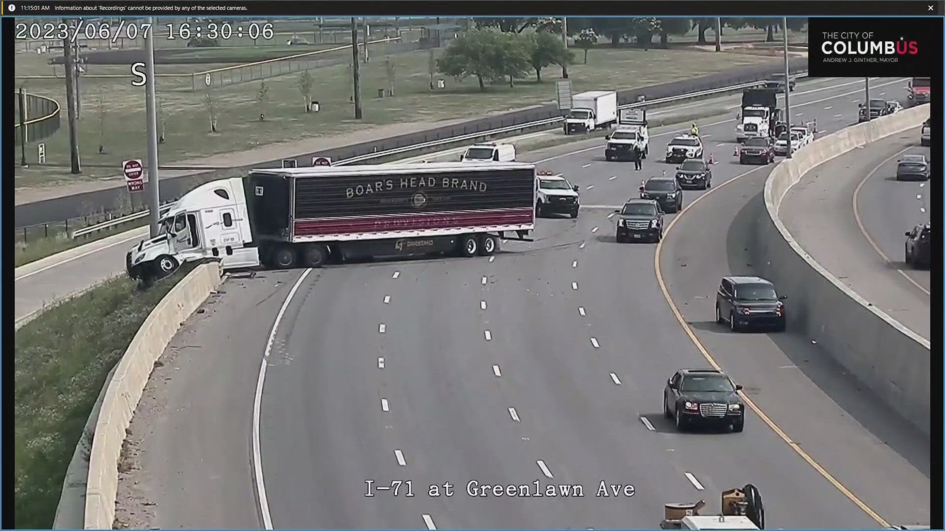 The crash happened around 3:50 p.m. on I-71 northbound, just south of Greenlawn Avenue.