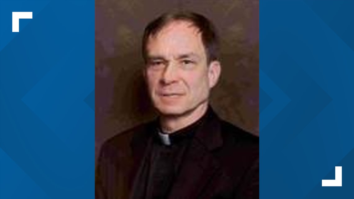 Columbus priest accused of sexually abusing minor - Vimarsana News