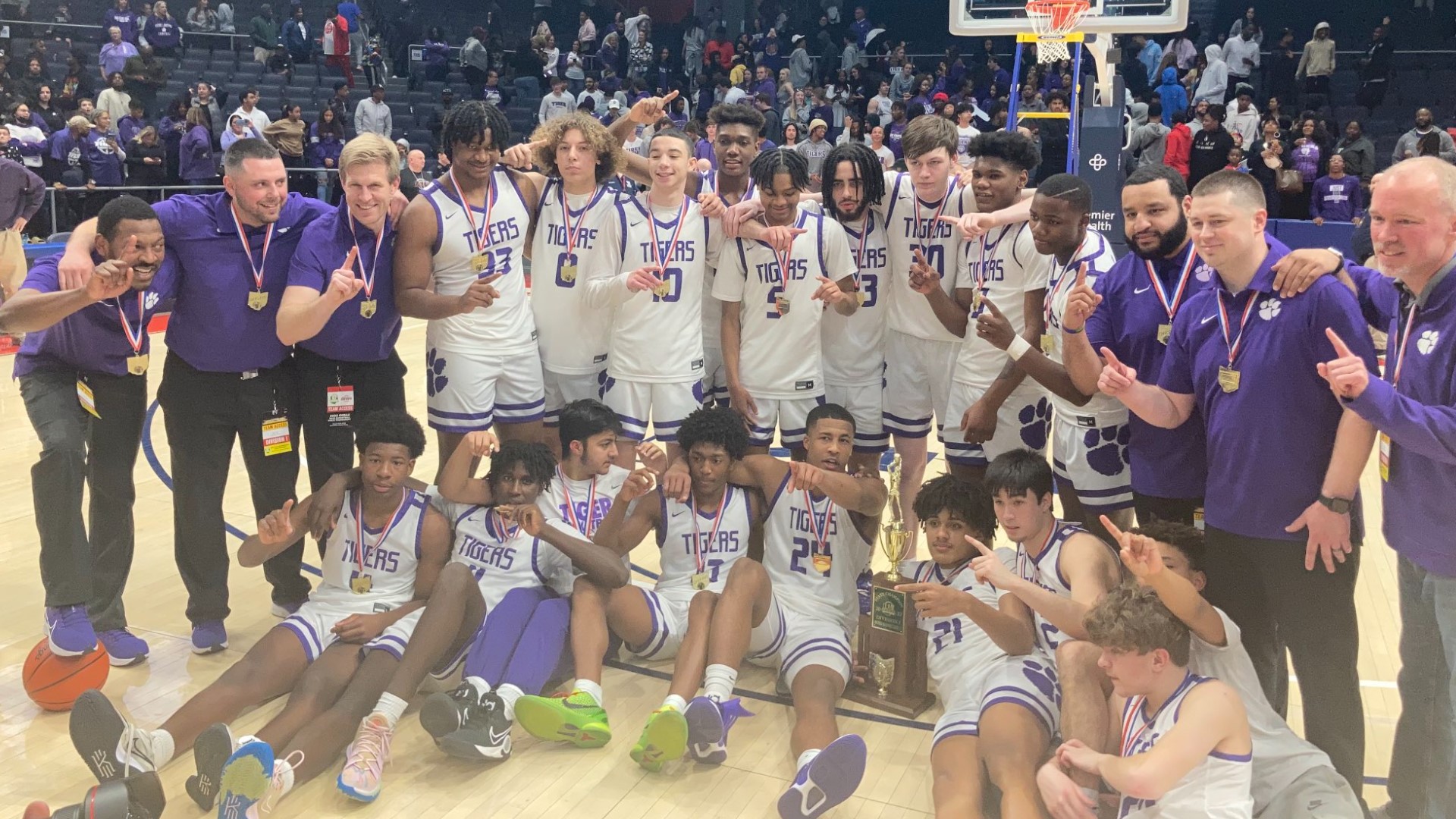 It's the school's first state title in boys basketball since 2012.