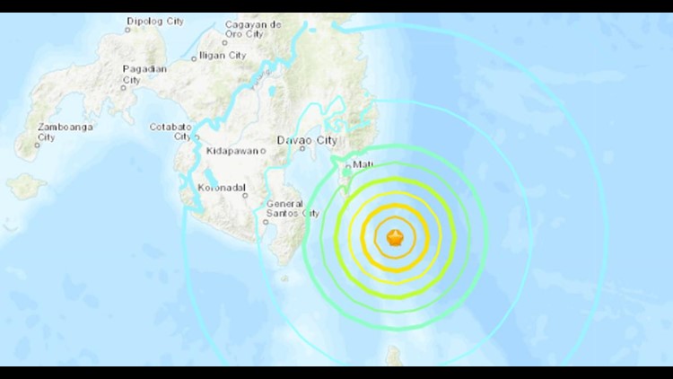 Strong quake off Philippines prompts panic tsunami warning 10tv