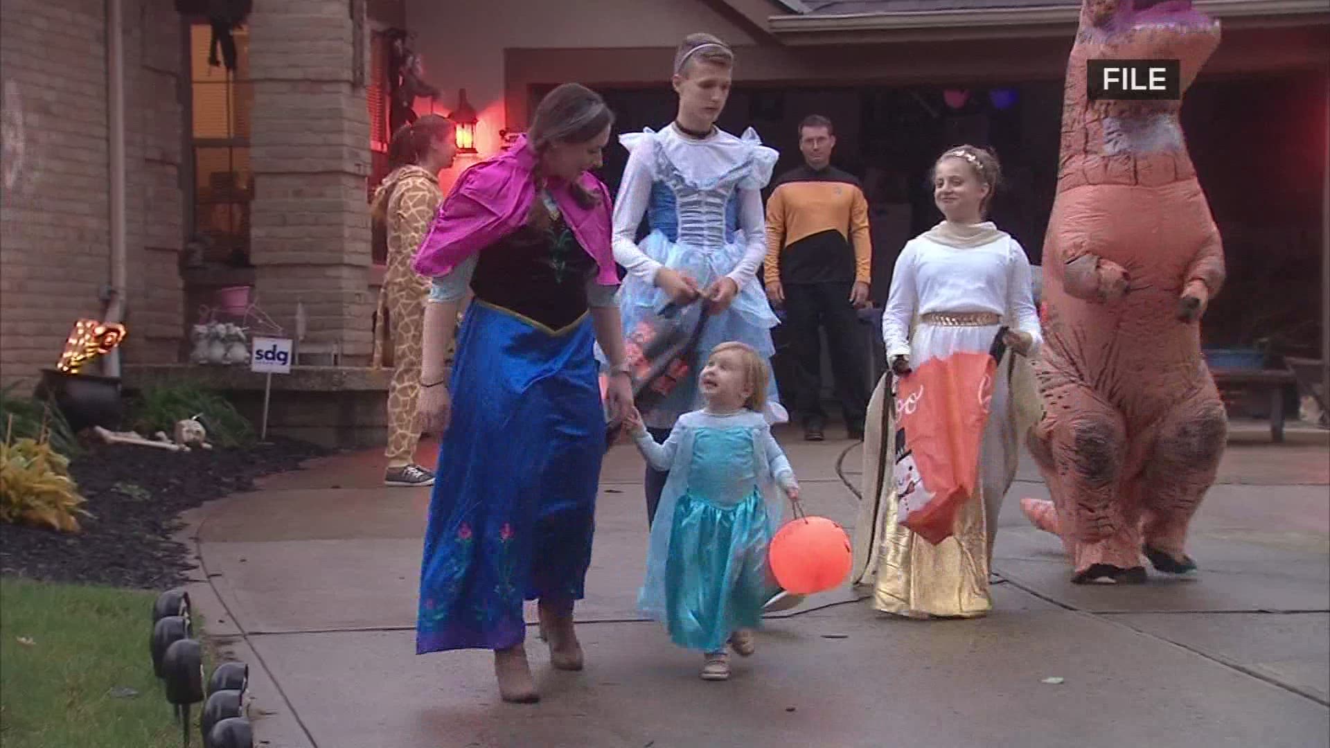 Rain and Covid-19 are affecting the Halloween plans for many in central Ohio.
