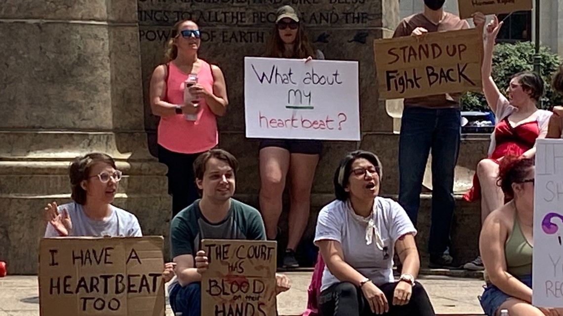 Medical professionals join abortion-rights, anti-abortion activists in protest  at Ohio Statehouse