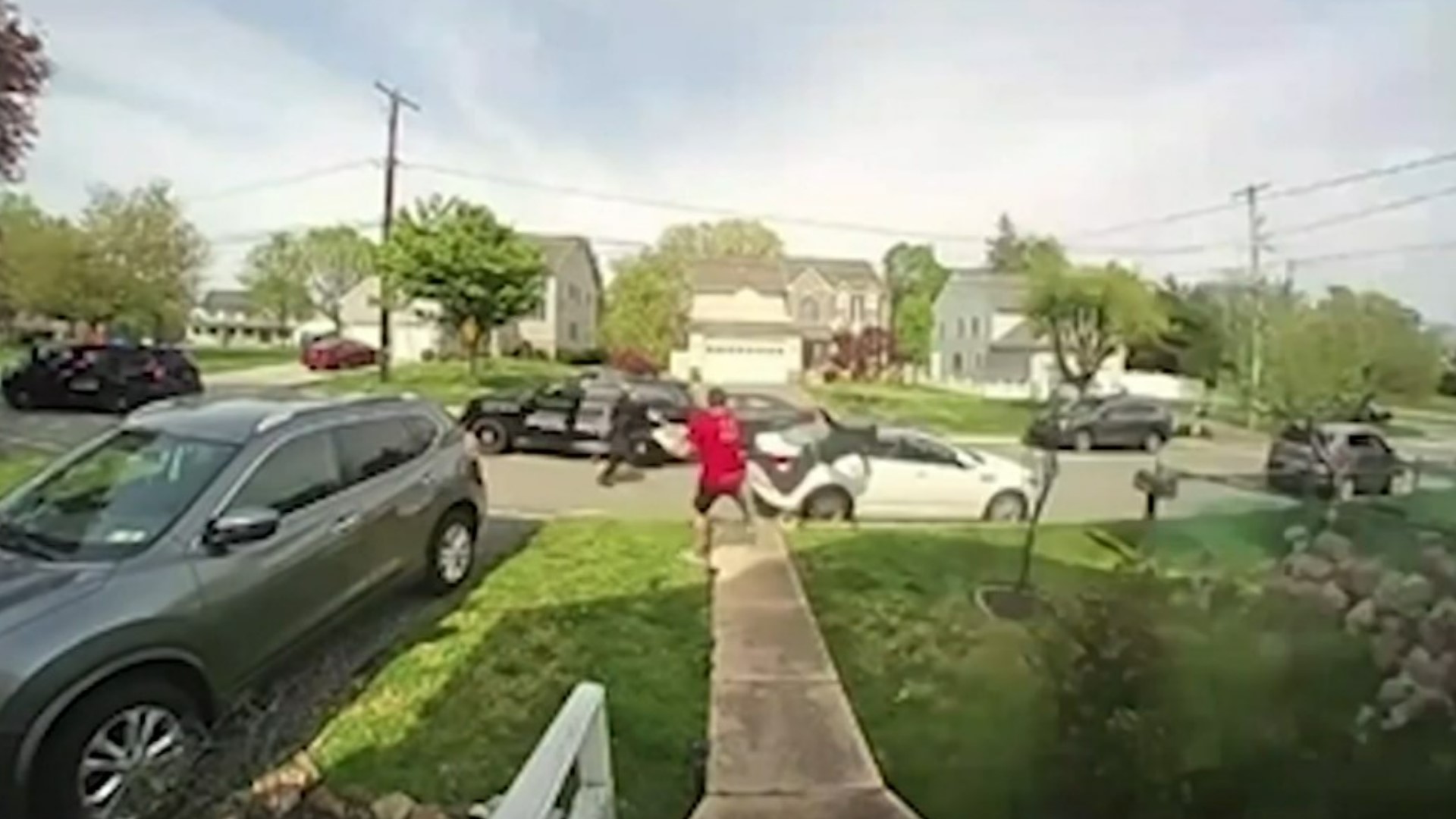A pizza delivery driver in Pennsylvania helped police nab a suspect and his actions were caught on camera.