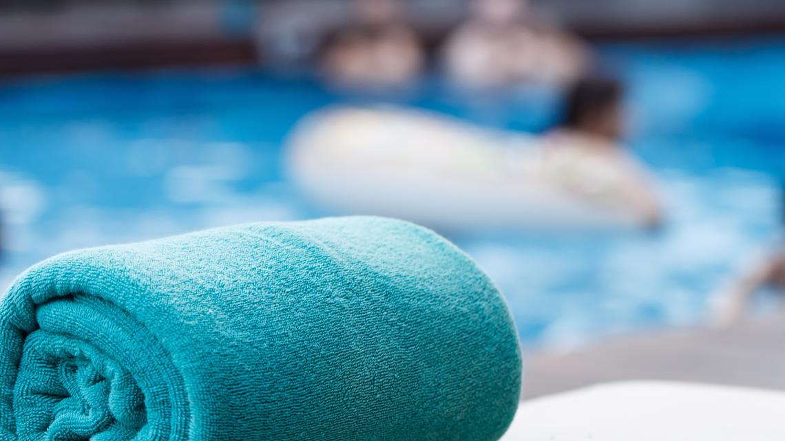 How to keep your belongings safe at the pool this summer