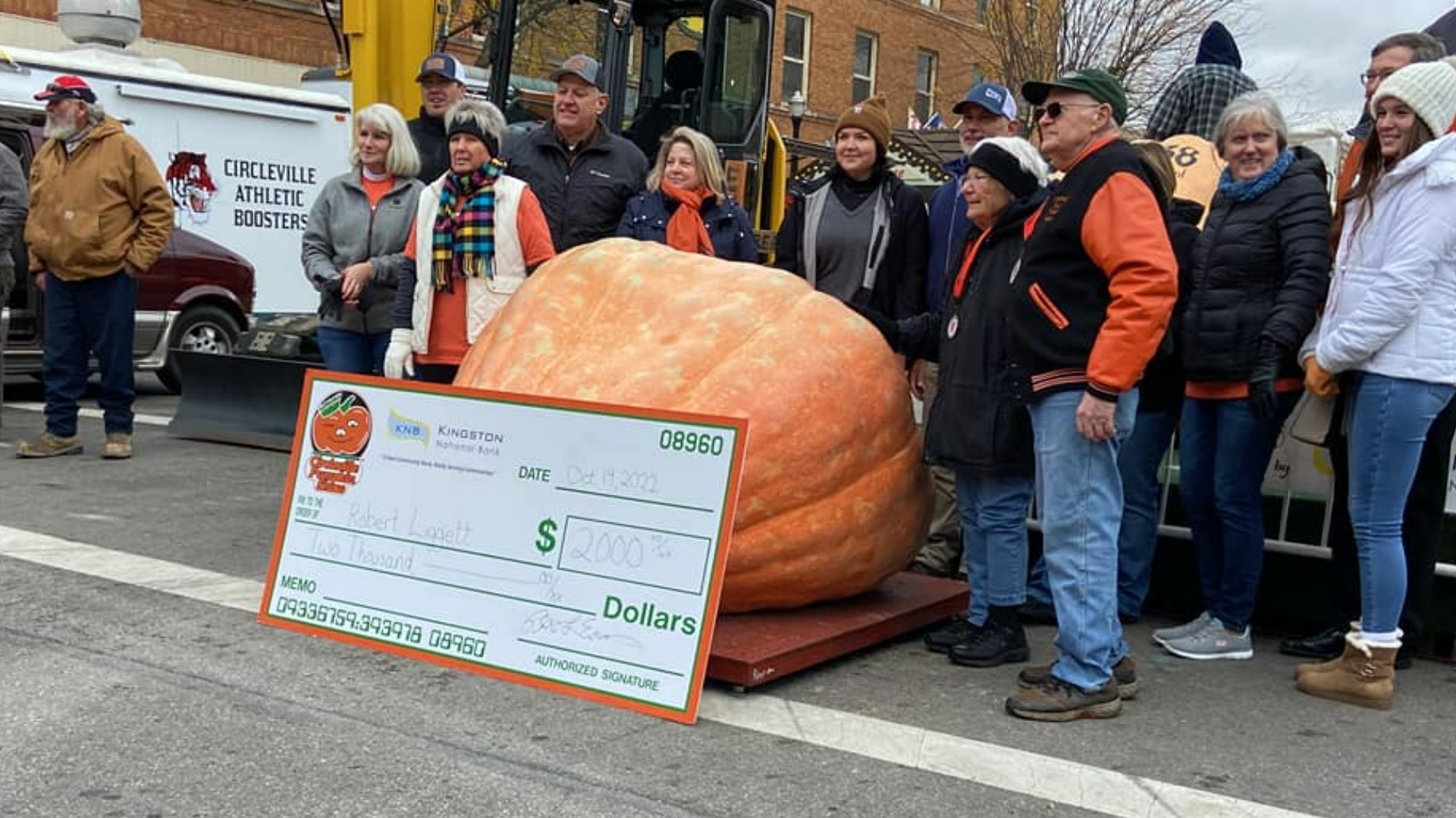 2022 Circleville pumpkin champ weighs in at 1,837 pounds