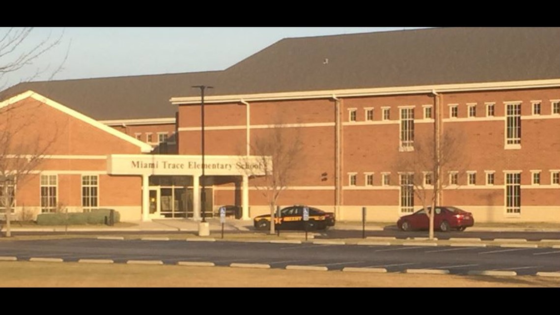School districts in Fayette county closed after bomb threat