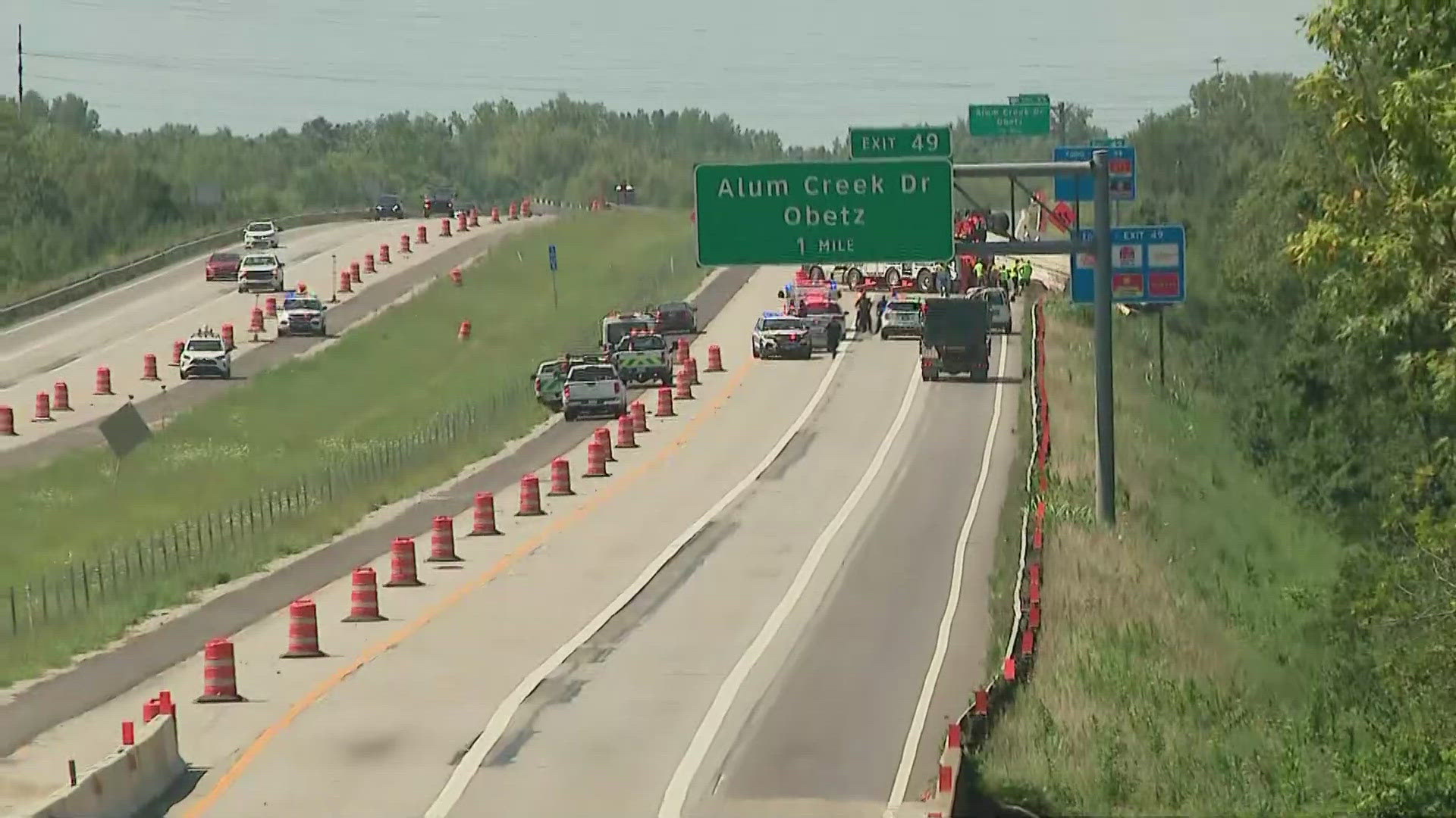 A crash involving a semi on Interstate 270 South in southeast Columbus Friday morning has left at least one person dead.