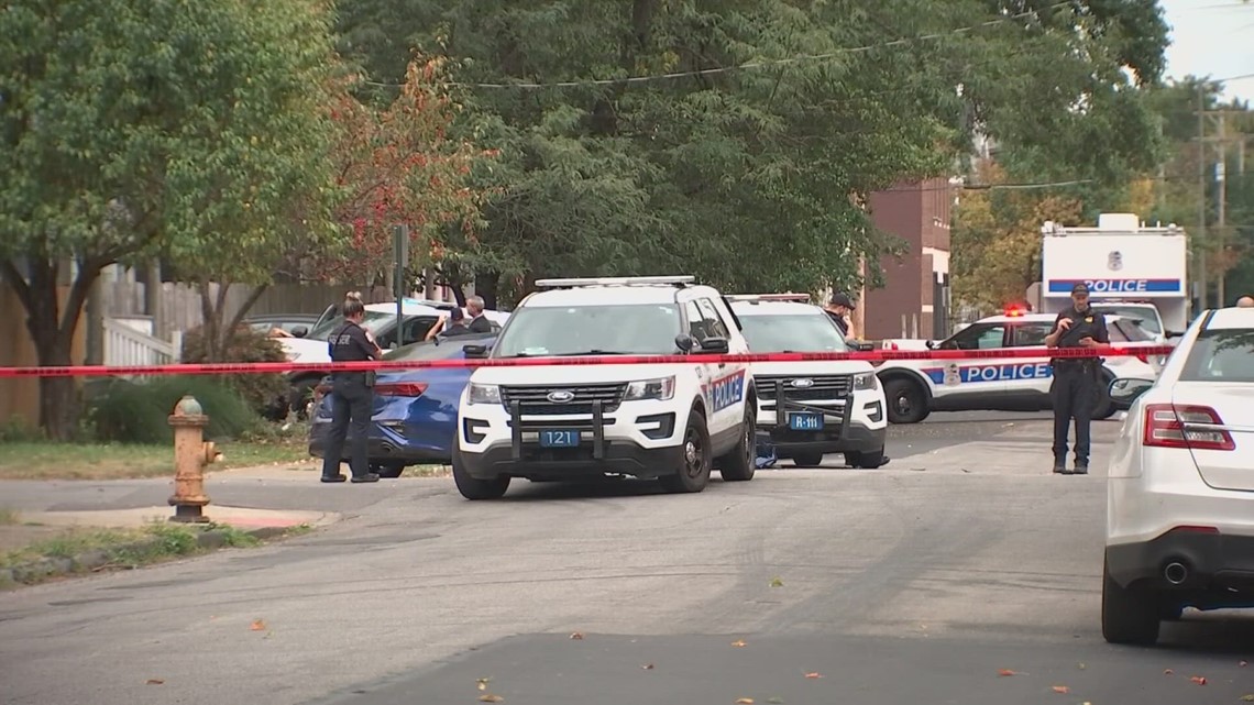 3 teens arrested after crashing stolen Kia into police cruiser ...
