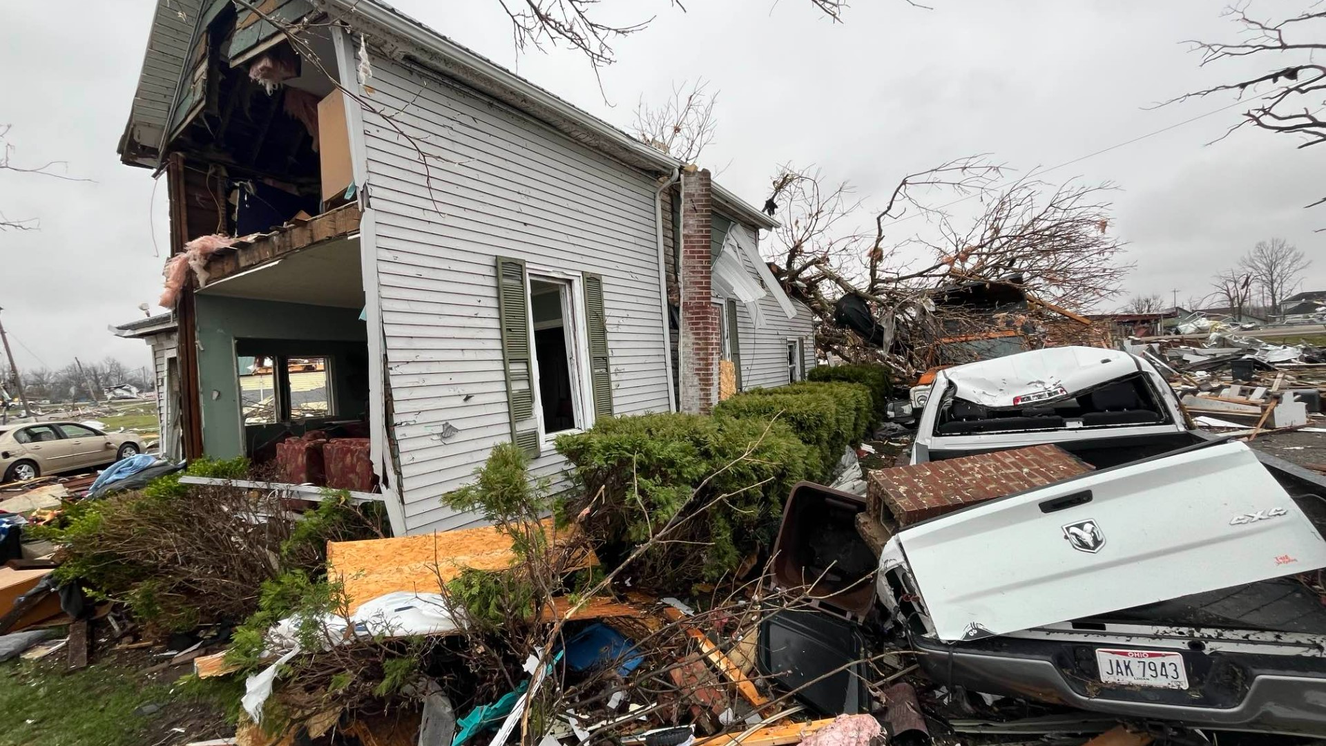 Indian Lake Ohio Tornado Updates: 3 dead, rescue efforts underway ...