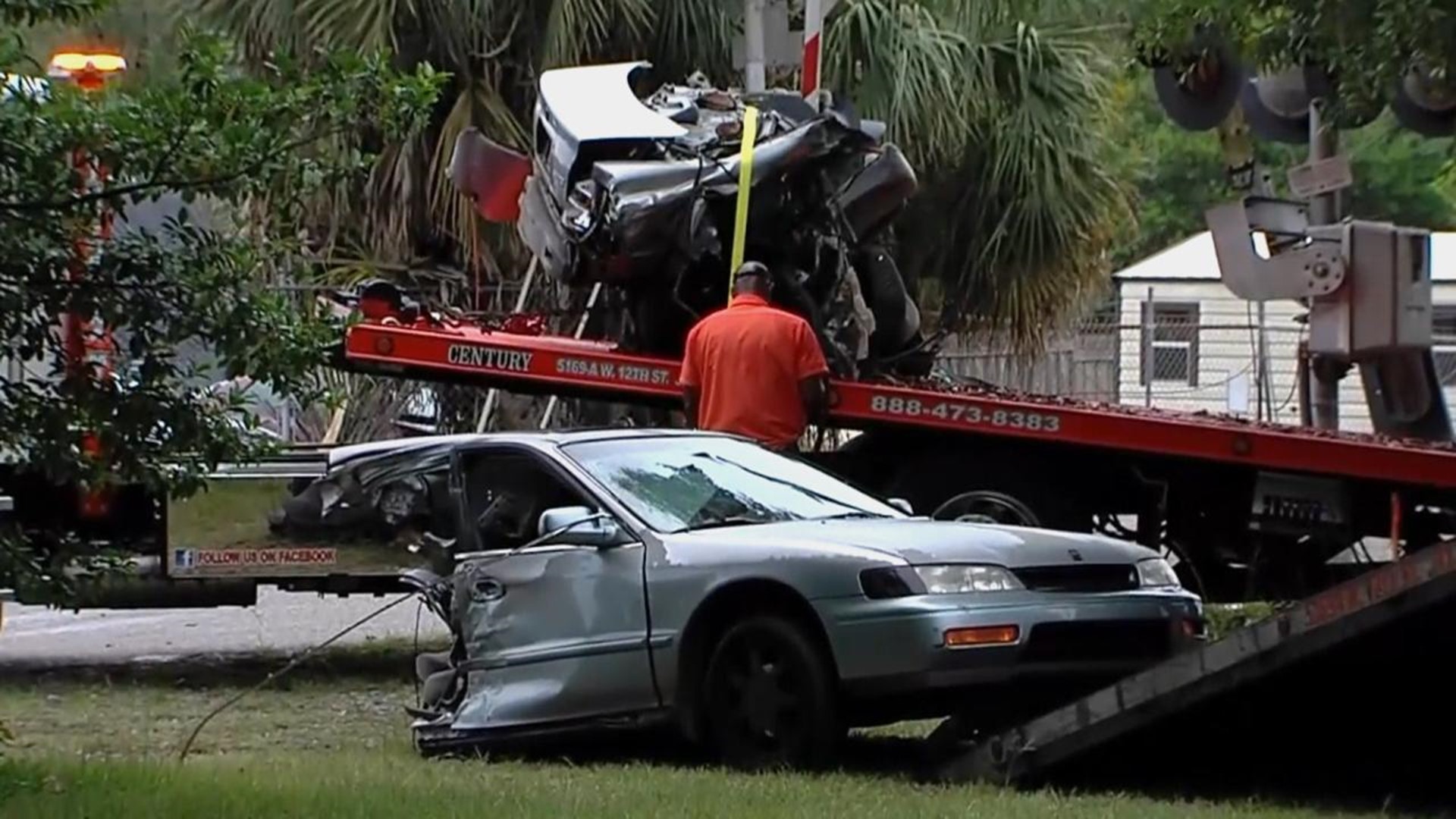 Video captures moments before car splits in half, critically injuring  driver 