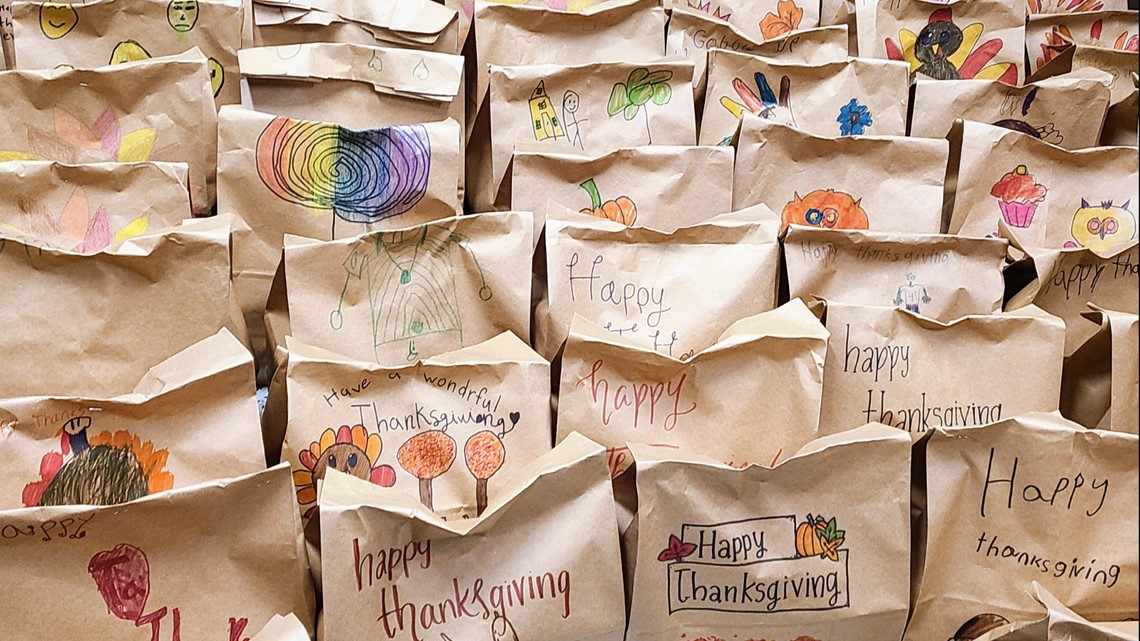 Fall Friends Thanksgiving - Friendsgiving Gift Favor Bags - Party Goodie  Boxes - Set of 12 | BigDotOfHappiness.com – Big Dot of Happiness LLC