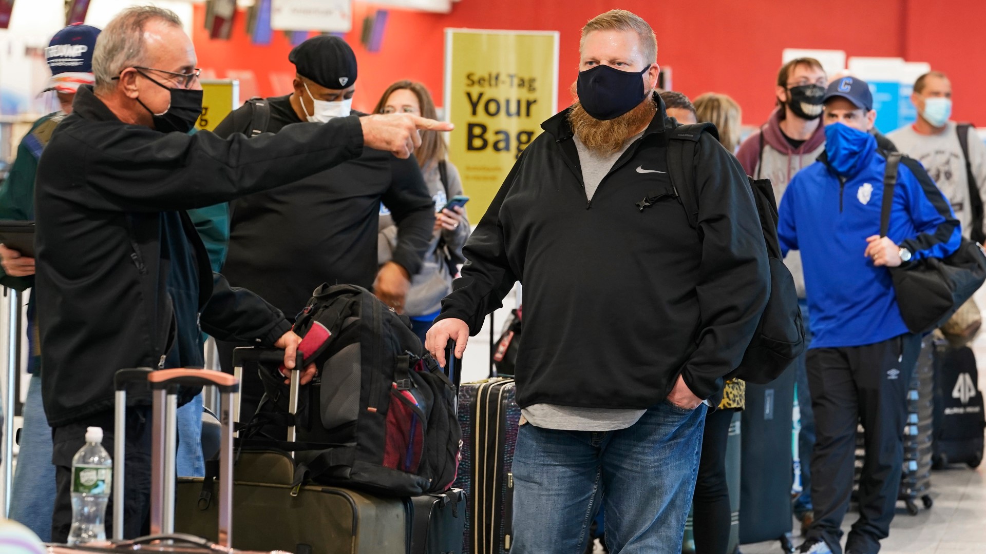 This year, holidays at the airport will look somewhat normal once again. So this means it's time to get ready for long lines, delays and cancellations.