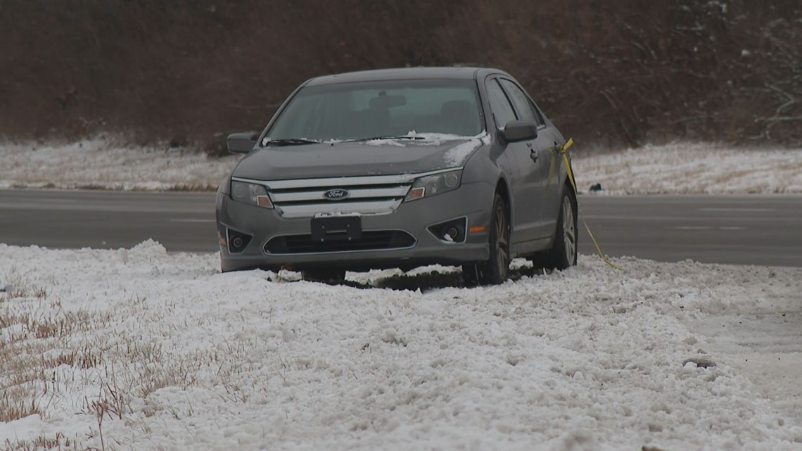 Cold temperatures making car rescues along roadways harder - Vimarsana News