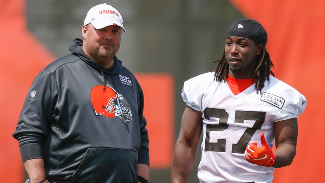 Browns speak with suspended RB Hunt after argument near bar