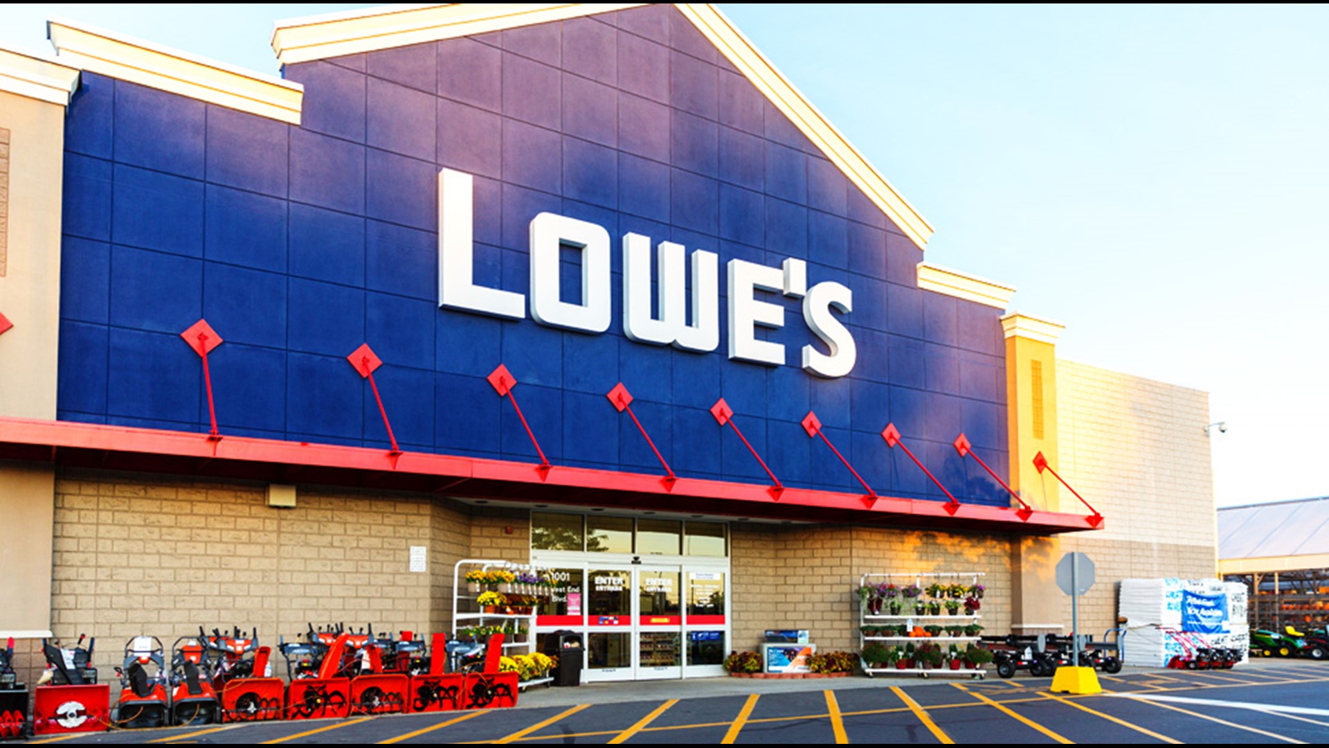 Lowe's closing all stores on Easter Sunday