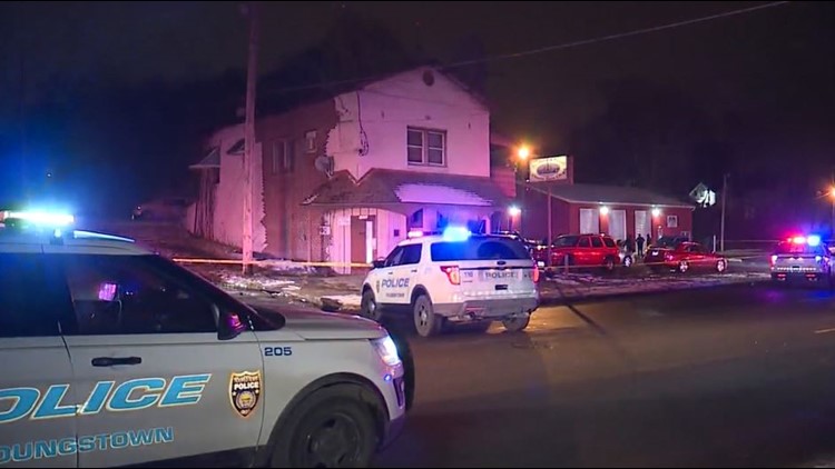 Police: 3 killed, at least two injured in shooting in Youngstown | 10tv.com