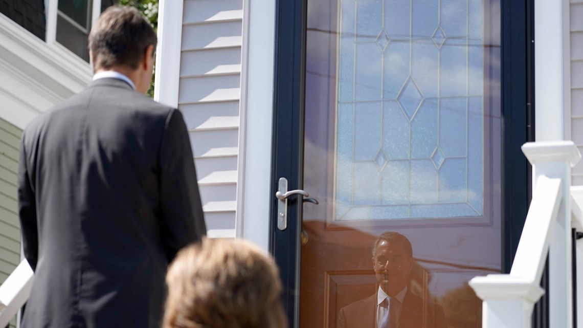 Jehovah's Witnesses resume door-to-door work - Vimarsana News