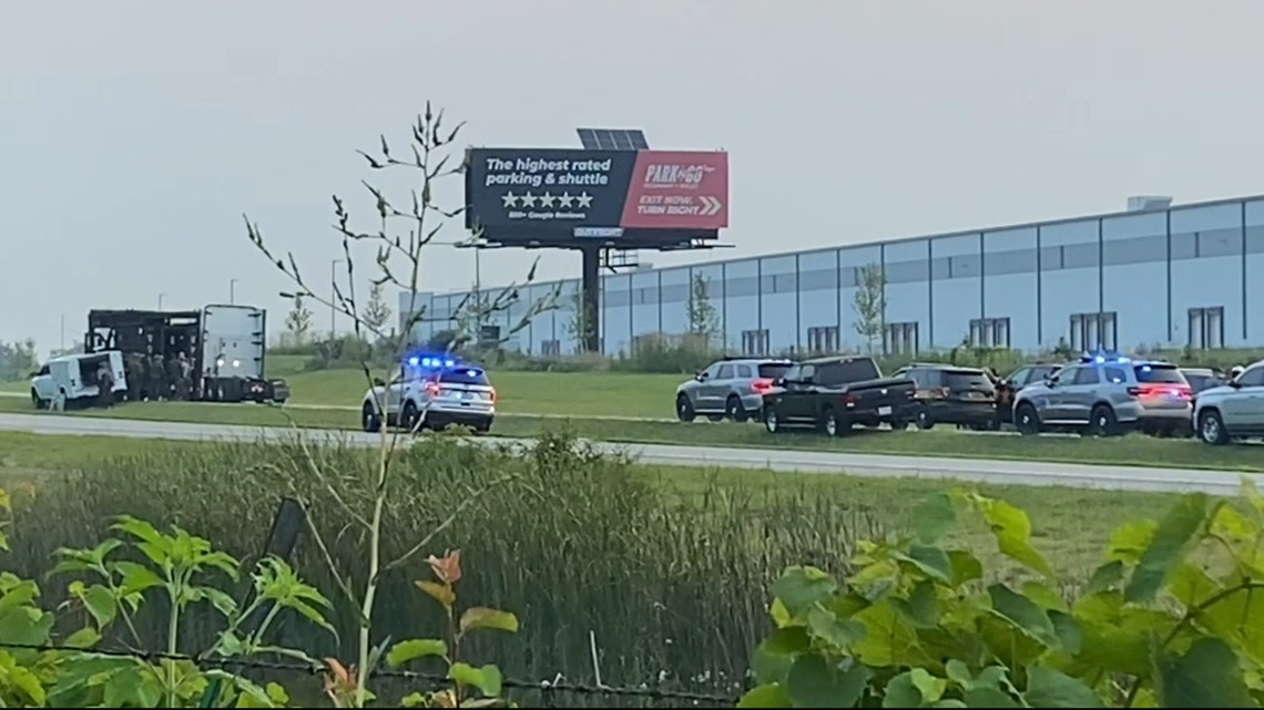 Suspect fatally shot by troopers in Ohio hostage incident | 10tv.com