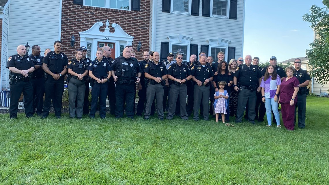 Dozens of officers escort slain Kirkersville Police Chief's daughter to first day of school - Vimarsana News