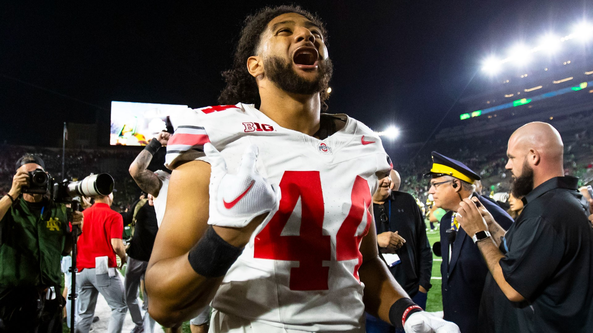 Ohio State football player called out for Apple Watch during game