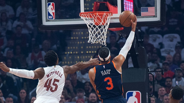 Knicks advance to second round, down Cavs 106-95 in Game 5