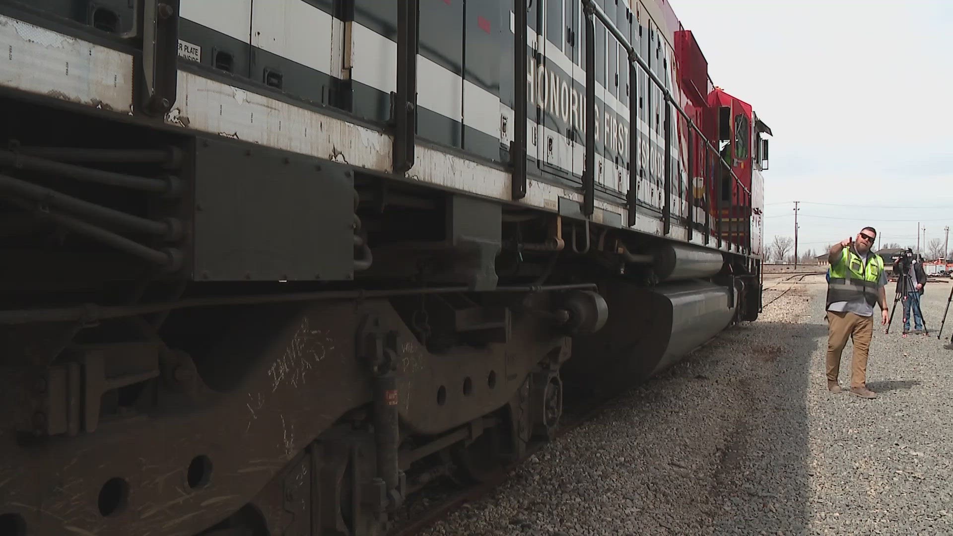 Norfolk Southern offered the first in a series of safety training sessions Tuesday for first responders across Ohio and beyond.