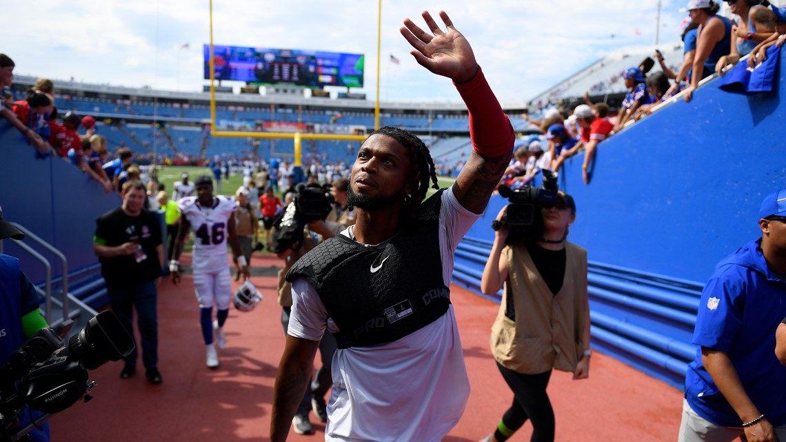 Damar Hamlin puts aside fear and practices in pads for the first time since  cardiac arrest