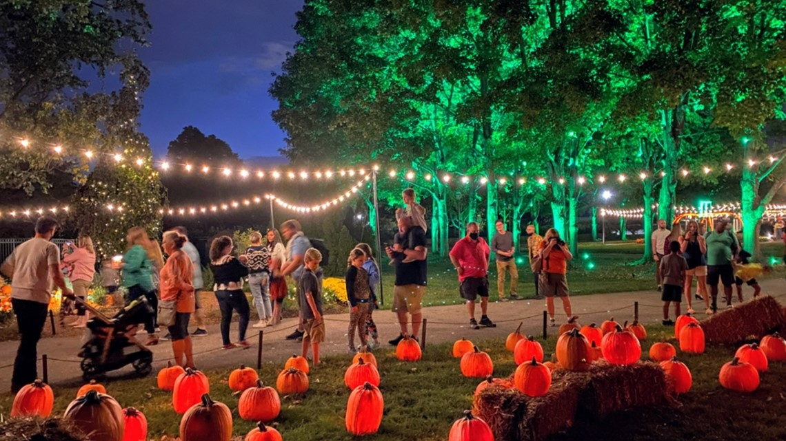 Pumpkins Aglow returns to Franklin Park Conservatory