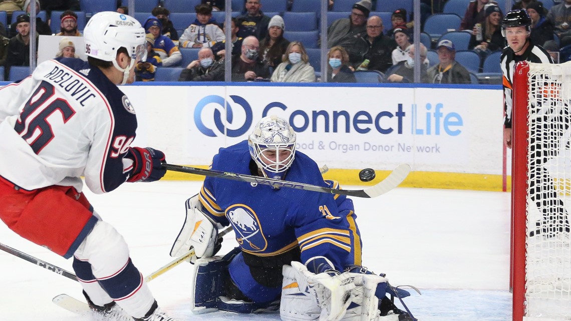 Boone scores 3 goals in Blue Jackets' 5-4 win over Coyotes