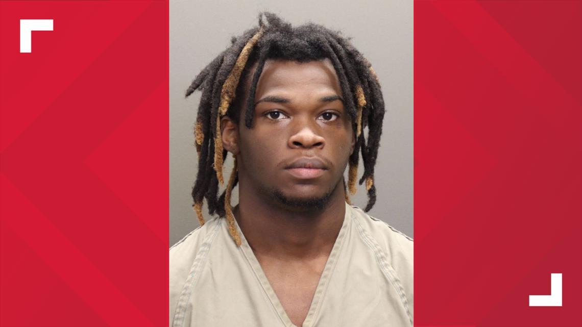 Columbus man gets 17-year sentence for armed robberies of mail carriers ...