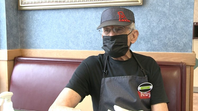91-year-old putting in 7-day work weeks at northern Indiana Arby's