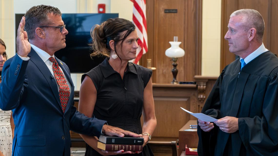 Andy Wilson sworn in as Ohio Attorney General | 10tv.com