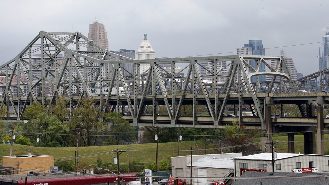Kentucky, Ohio request nearly $2 billion for bridge improvements