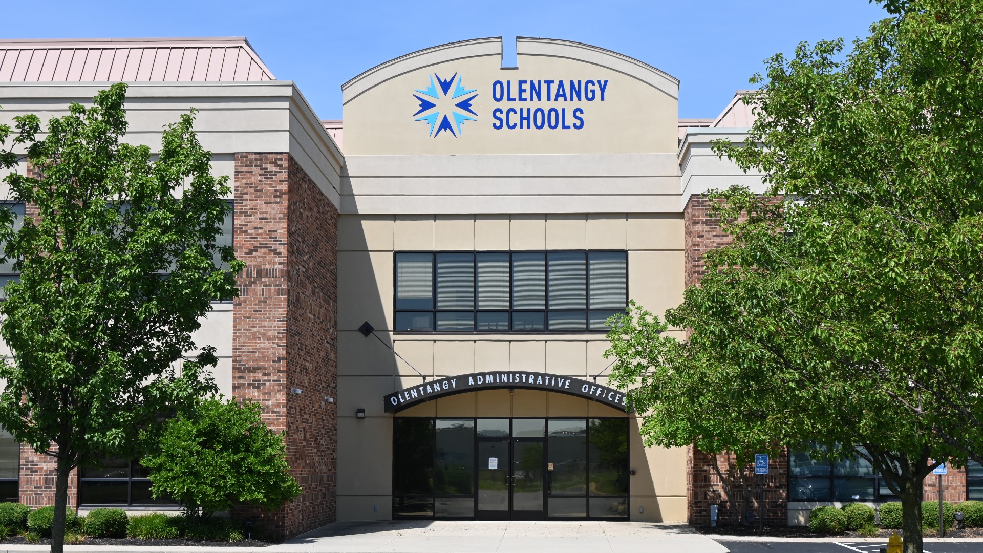 Olentangy Local Schools plans on having a similar graduation ceremony to it’s 2020 class. Some parents in 2021 aren’t happy about it.