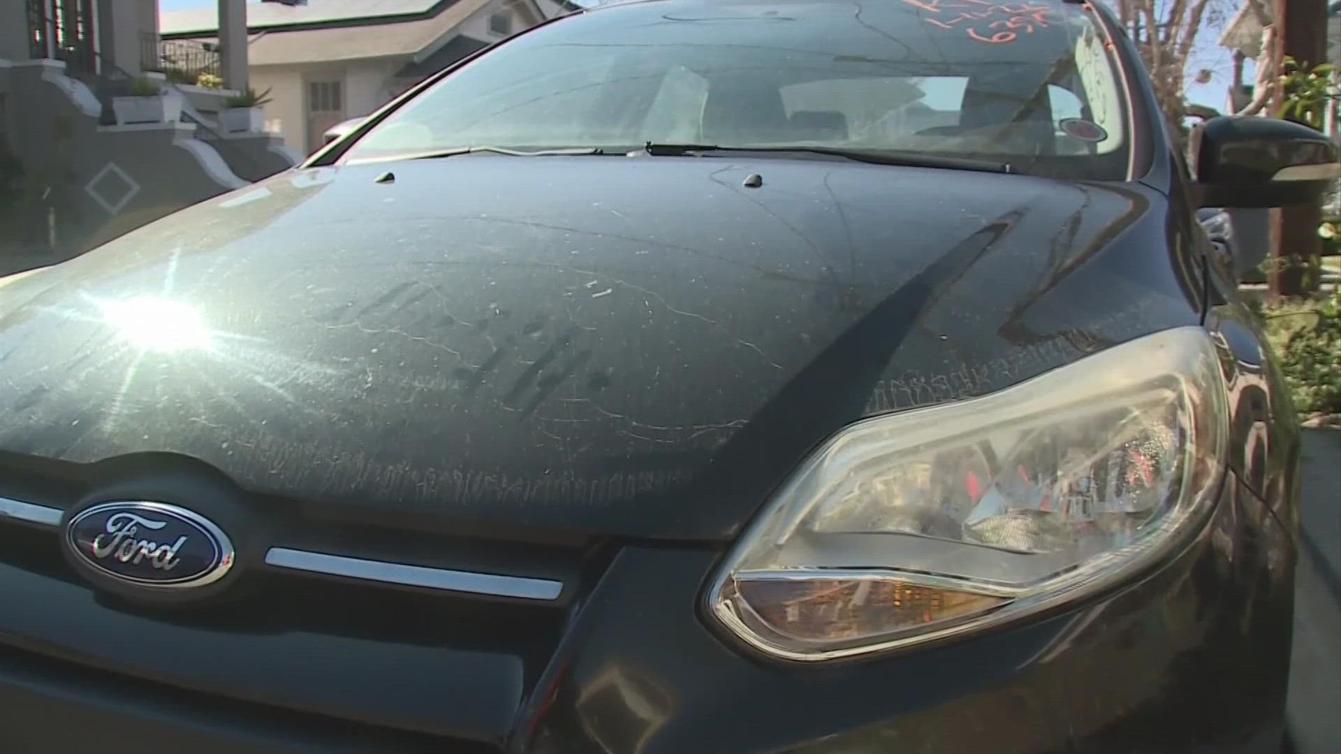 Police will begin tagging abandoned and inoperable cars in Hilltop and Franklinton this week.