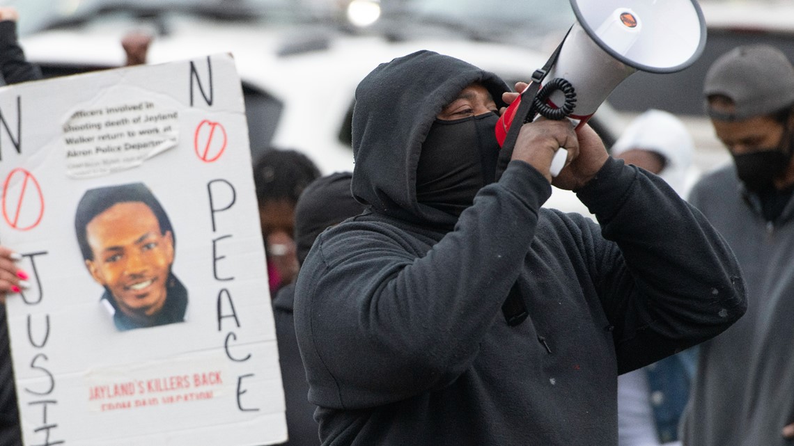 Grand Jury Declines To Indict 8 Akron Police Officers In Shooting Of ...