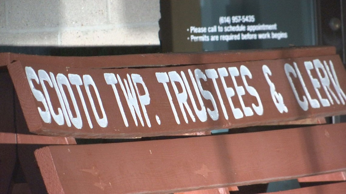 Community, board members call for resignation of Pickaway County trustee who used racial slur - Vimarsana News