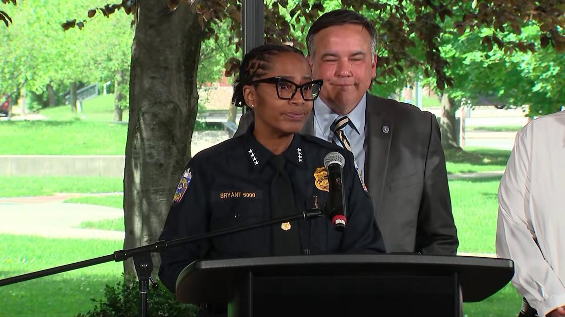 Columbus Police Chief Elaine Bryant agrees to 5-year contract extension