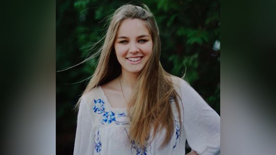 Cheryl hines daughter accident picture