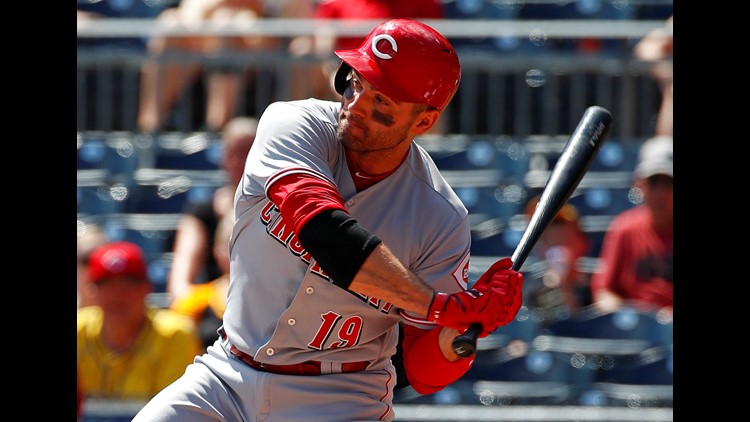 Watch: Reds star Joey Votto trades jersey for fan's shirt 