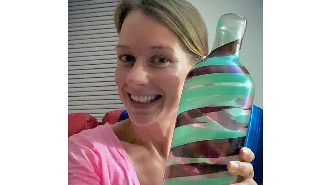 Vase bought at Goodwill for $3.99 sells for $107,000 at auction - Vimarsana News