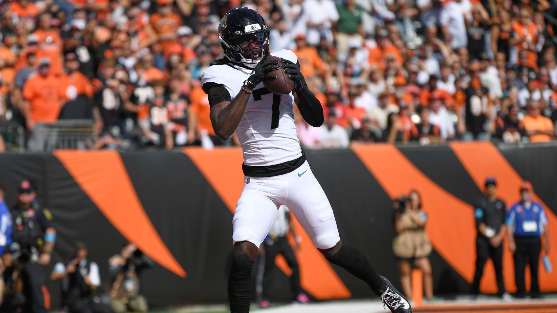 Trevor Lawrence finally gets 1st win over Bengals as Jaguars hold on ...